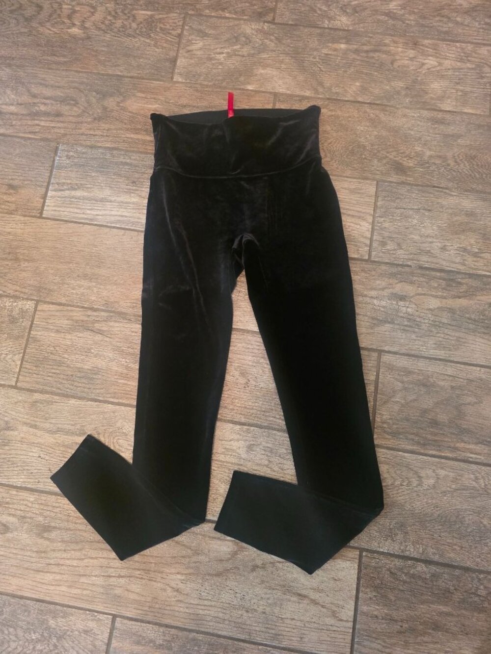 Spanx Black Velvet Pull On Slimming Leggings size M GUC